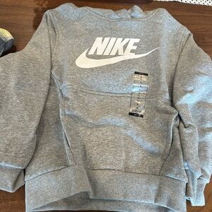 NWT Nike Heather Gray Sweatshirt